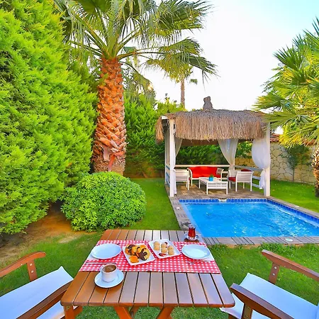 Alacati Balbadem Hotel 2*